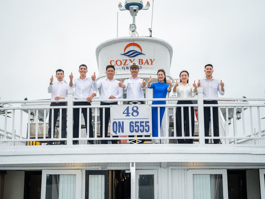 Read more about the article Cozy Bay Grand Overnight Cruise: What to Expect on Your 2D1N Voyage