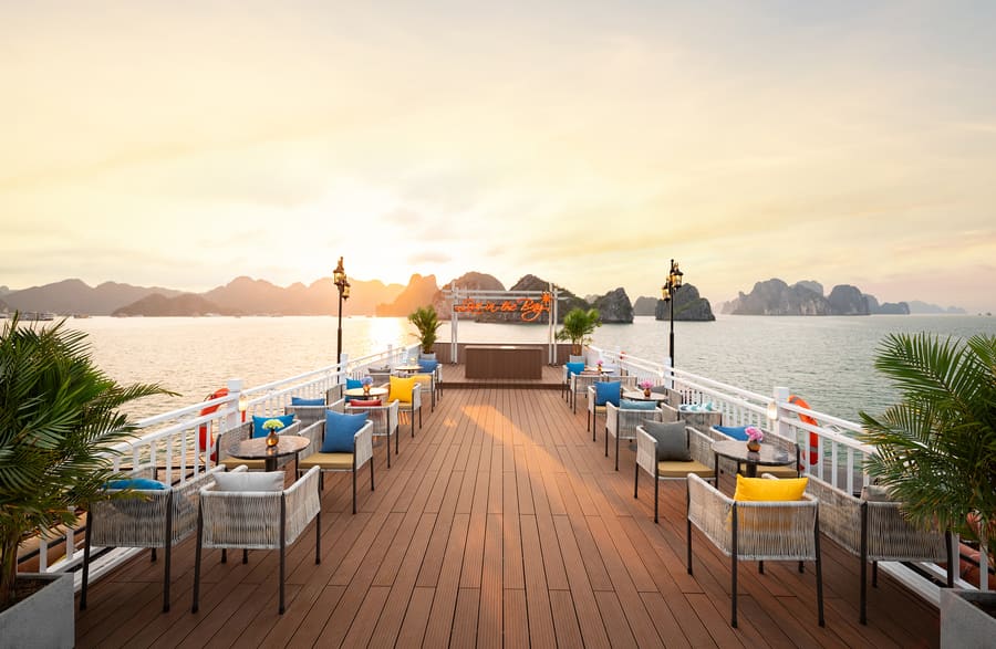 Read more about the article Halong Bay 2 Day 1 Night Cruise: Why Cozy Bay Grand Stands Out